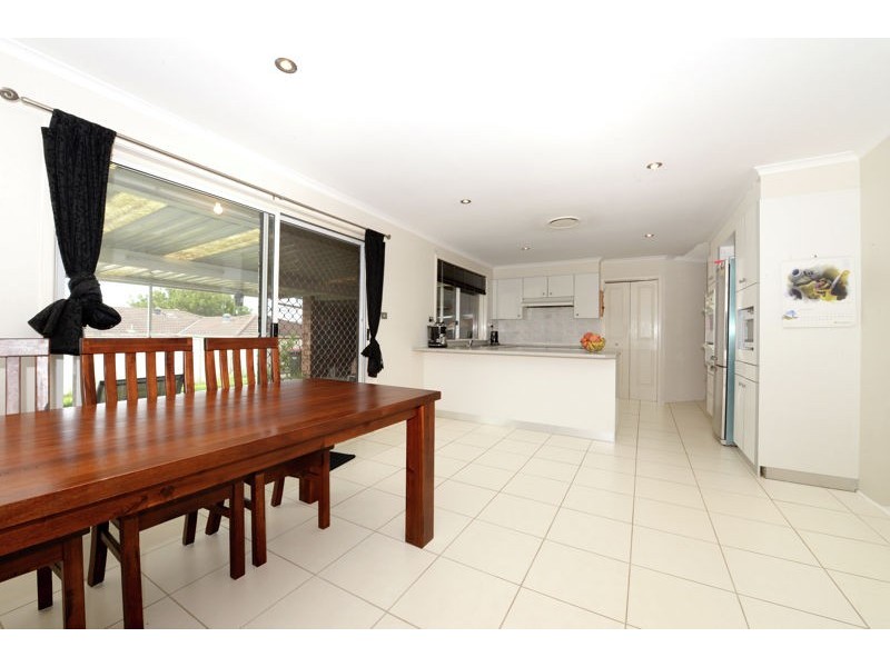 4 Cobourg Place, Bow Bowing NSW 2566