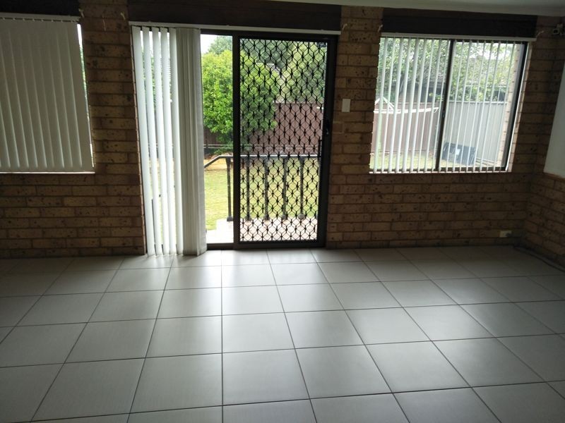 46 The parkway, Bradbury NSW 2560