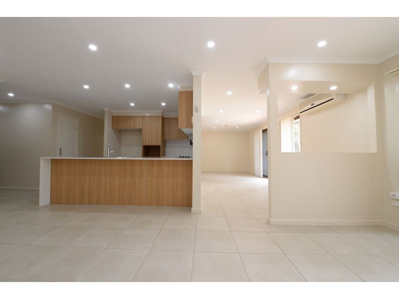 11 Squeers place, Ambarvale NSW 2560
