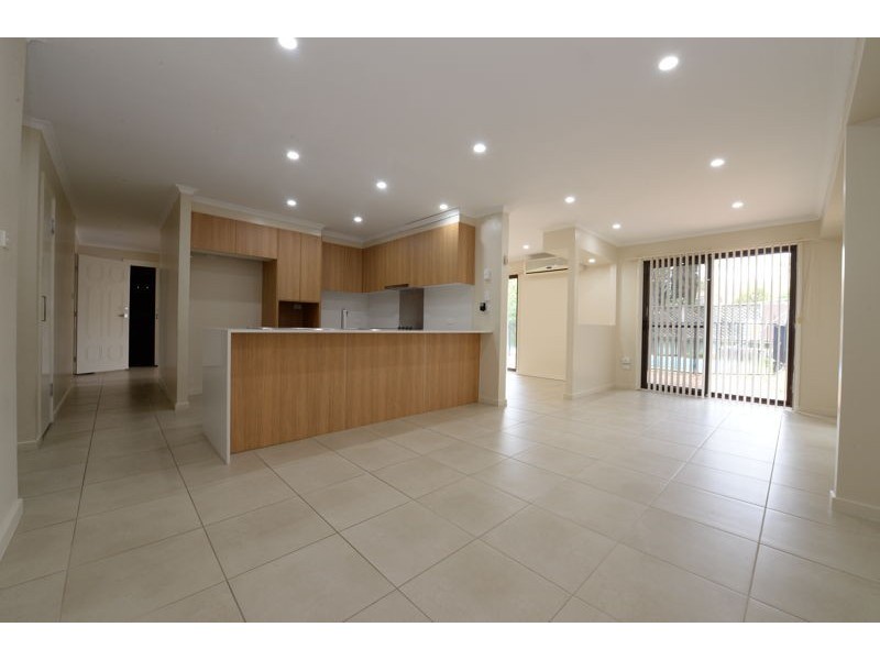 11 Squeers place, Ambarvale NSW 2560