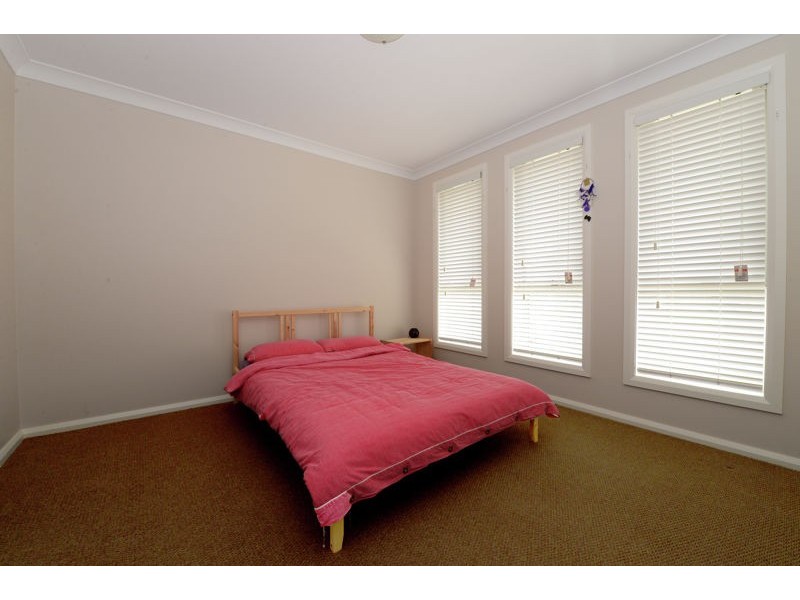 3 Dinant rd, Edmondson Park NSW 2174