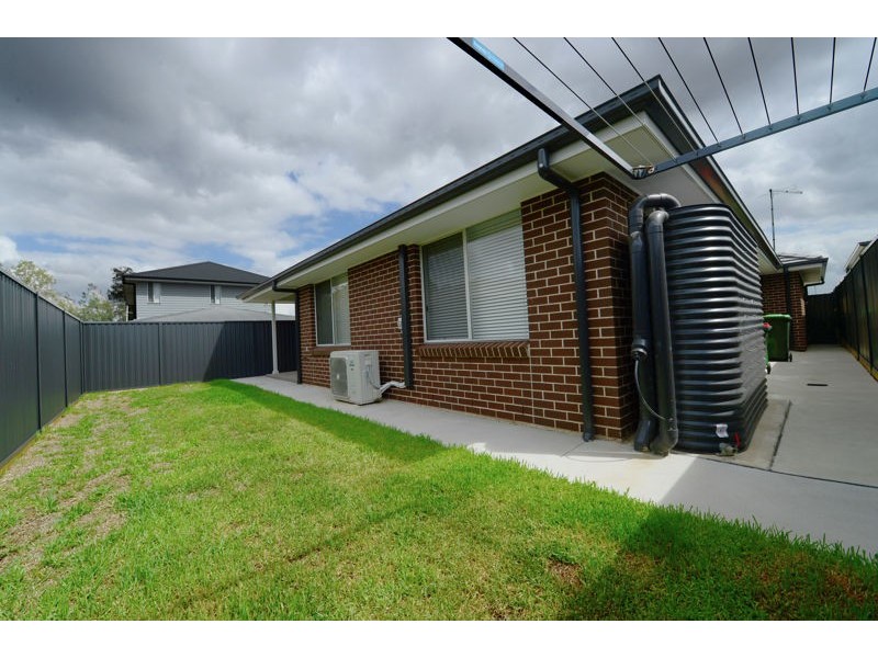 3 Dinant rd, Edmondson Park NSW 2174