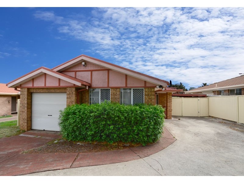 58 Victoria Rd, Macquarie Fields NSW 2564