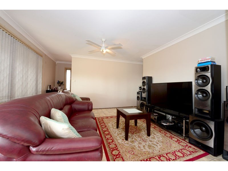58 Victoria Rd, Macquarie Fields NSW 2564