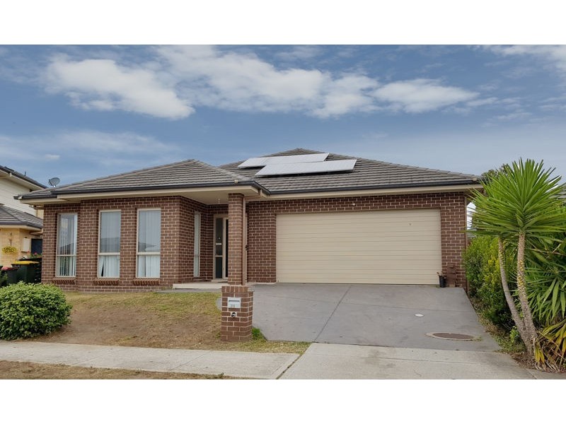 28 Snowy Ave, Minto NSW 2566