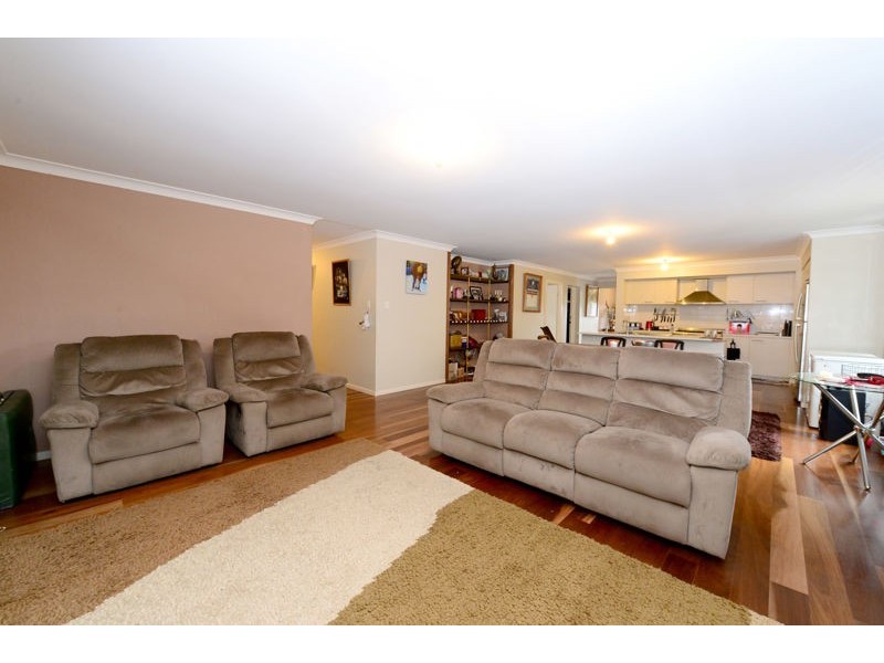 28 Snowy Ave, Minto NSW 2566