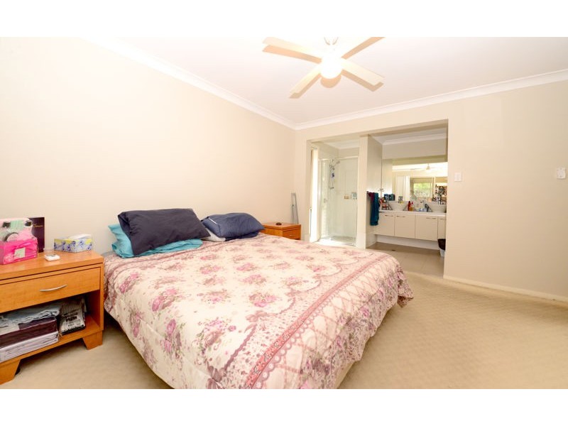28 Snowy Ave, Minto NSW 2566