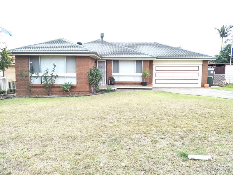 5 Knight Pl, Minto NSW 2566