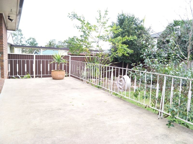 5 Knight Pl, Minto NSW 2566