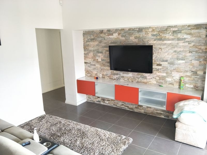 15 Carruthers St, Minto NSW 2566