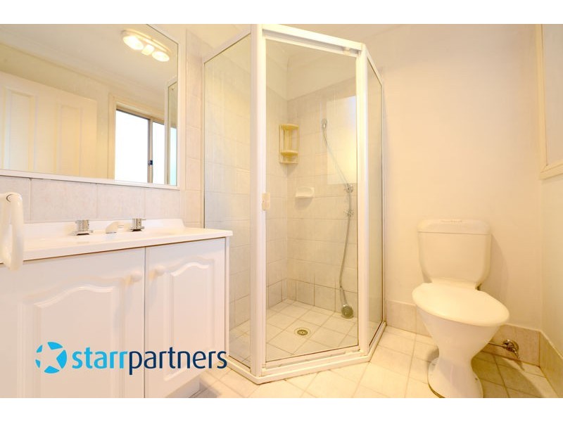 2 Lavender Close, Casula NSW 2170