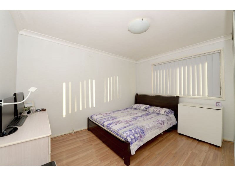 15 Fernlea Place, Canley Heights NSW 2166