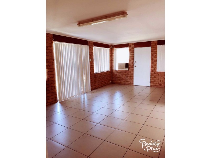 46 The parkway, Bradbury NSW 2560
