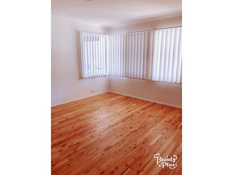 46 The parkway, Bradbury NSW 2560