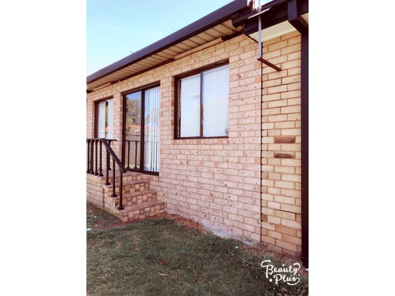 46 The parkway, Bradbury NSW 2560