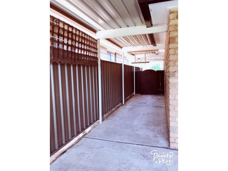 46 The parkway, Bradbury NSW 2560