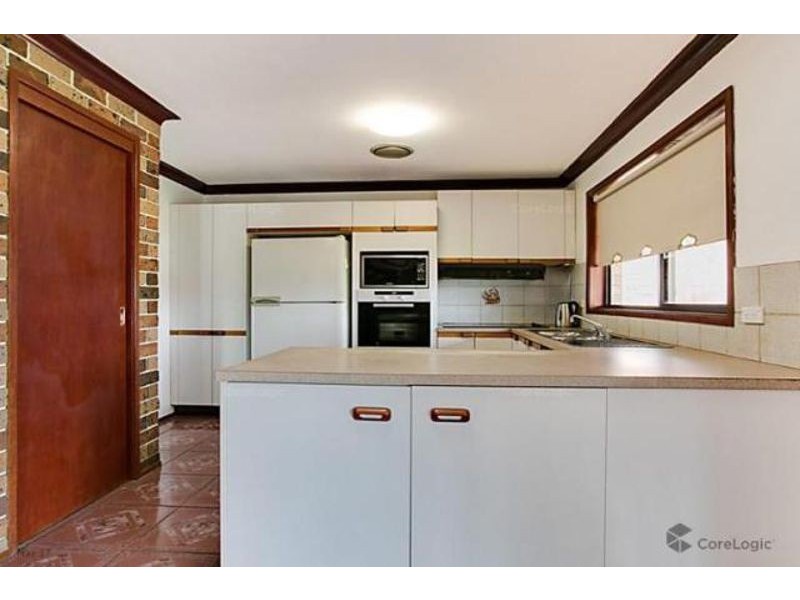 9 Kiriwina Pl, Glenfield NSW 2167