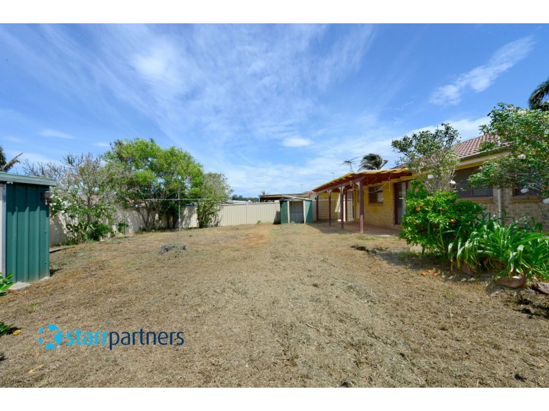 297 Copperfield Dr, Rosemeadow NSW 2560