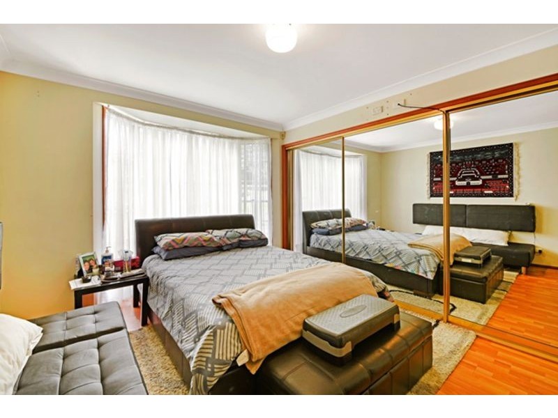 25 Hewitt Place, Minto NSW 2566