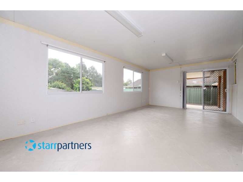 23 Brunswick Crescent, St Johns Park NSW 2176