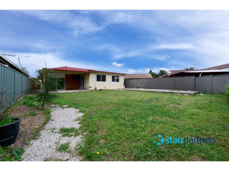 23 Brunswick Crescent, St Johns Park NSW 2176