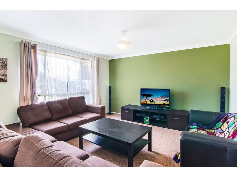 Villa 2/9 Ivory Place, Richmond NSW 2753