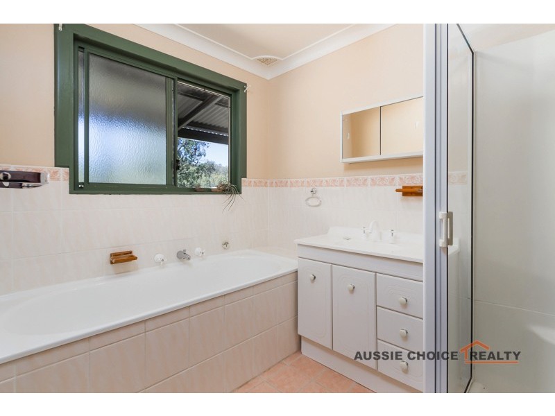 5803 Putty Rd, Putty NSW 2330