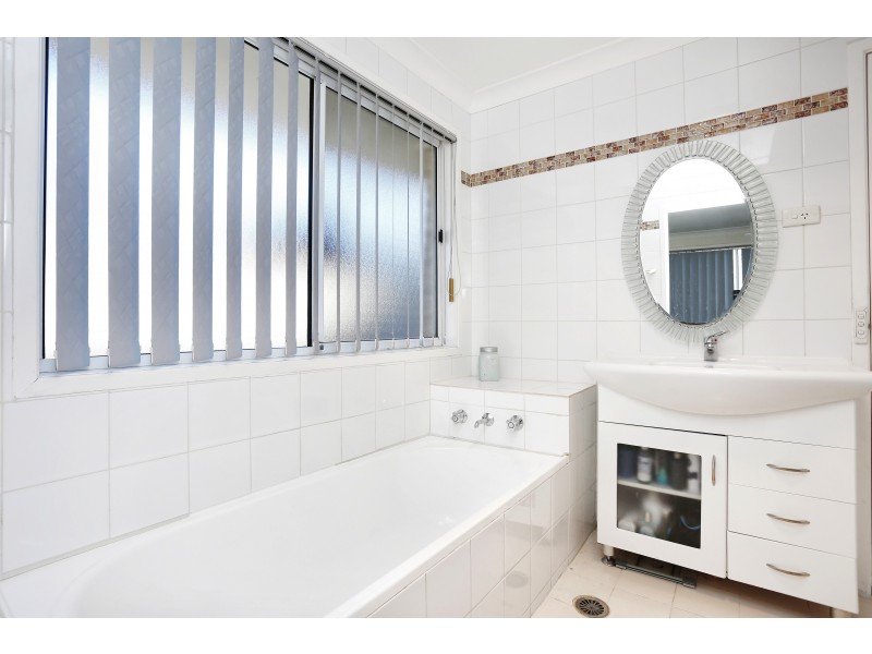 5 Finnan Pl, Bligh Park NSW 2756