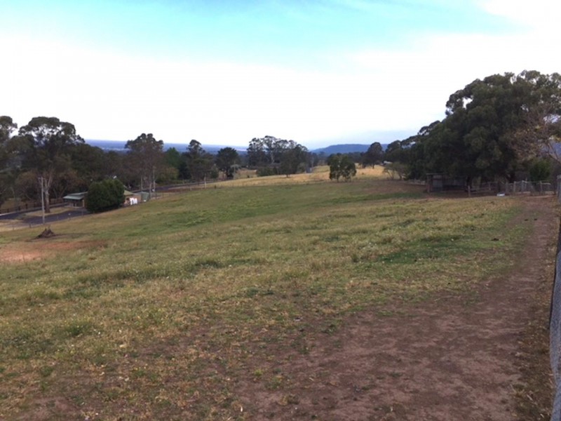 42 Cabbage Tree Road, Kurrajong NSW 2758