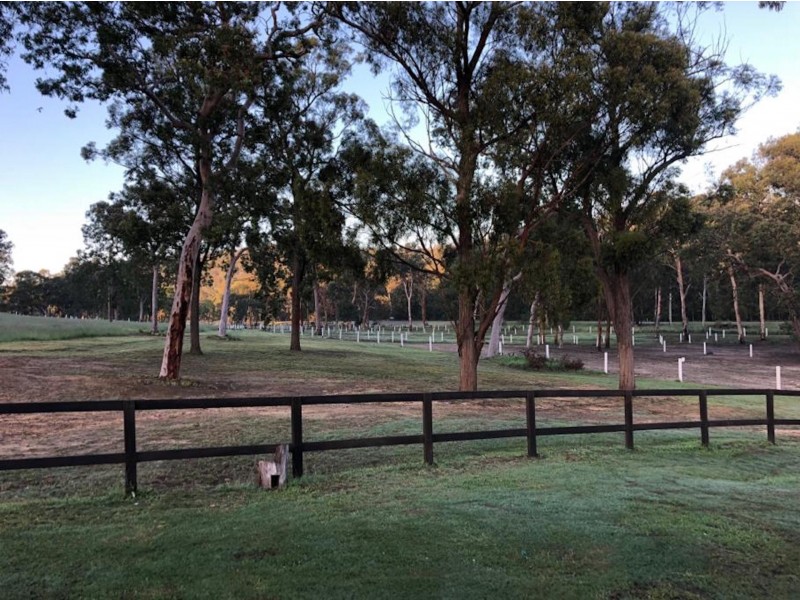 8209 Putty Road, Putty NSW 2330