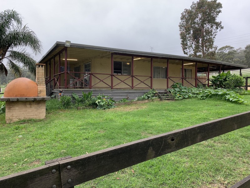 8209 Putty Road, Putty NSW 2330