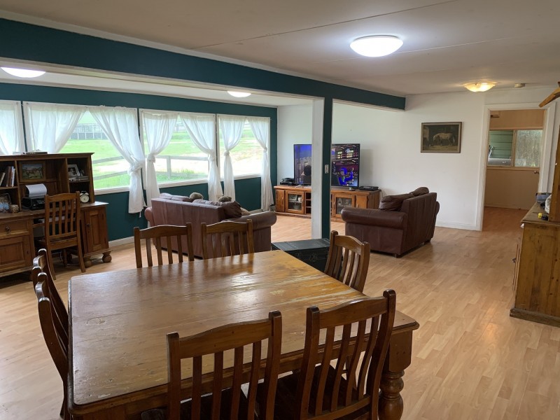 8209 Putty Road, Putty NSW 2330