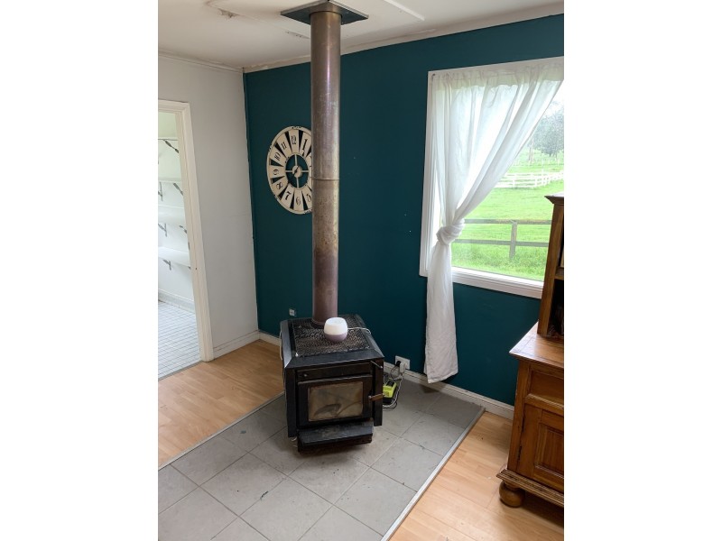 8209 Putty Road, Putty NSW 2330