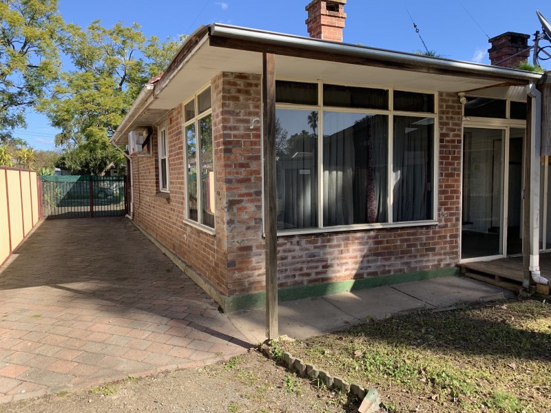 93 Lennox St, Richmond NSW 2753