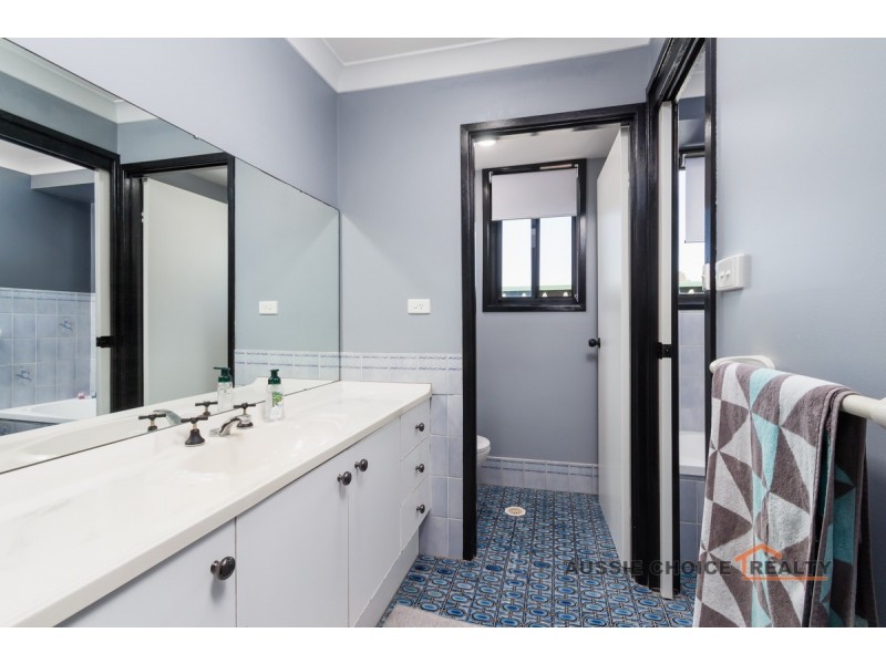 14 Mount Close, Cranebrook NSW 2749