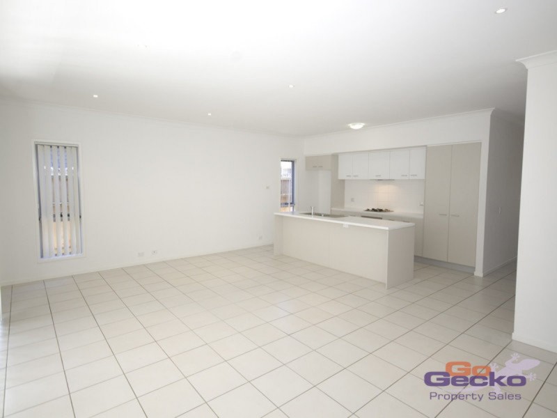 11 Francisca Drive, Augustine Heights QLD 4300