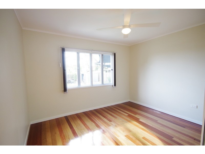 9 Heather Street, Silkstone QLD 4304