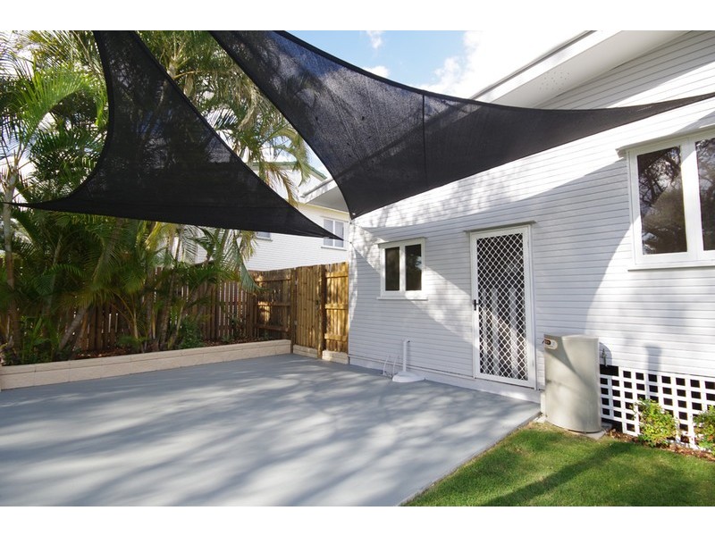 9 Heather Street, Silkstone QLD 4304