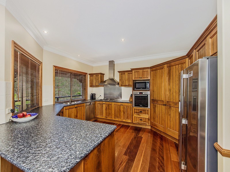 218 Red Cedar Road, Pullenvale QLD 4069