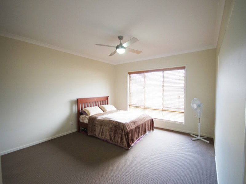 27 Banya Crescent, Springfield Lakes QLD 4300