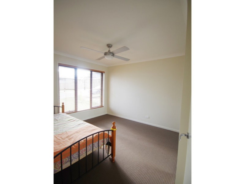 27 Banya Crescent, Springfield Lakes QLD 4300