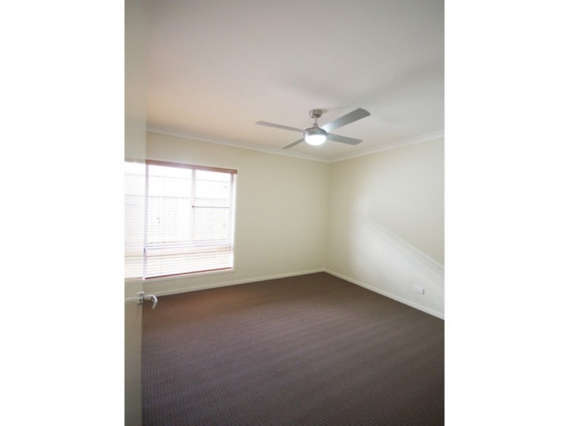 27 Banya Crescent, Springfield Lakes QLD 4300