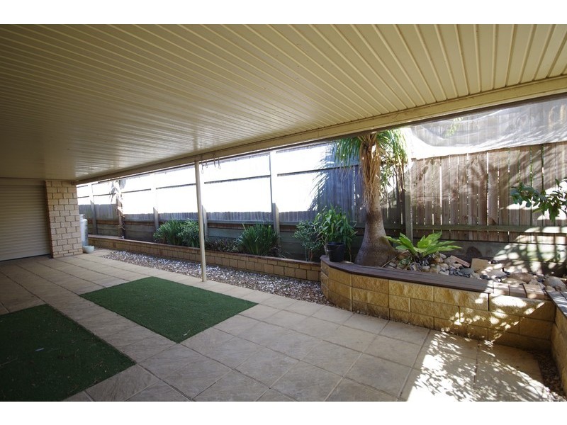 97 Lakeside Avenue, Springfield Lakes QLD 4300