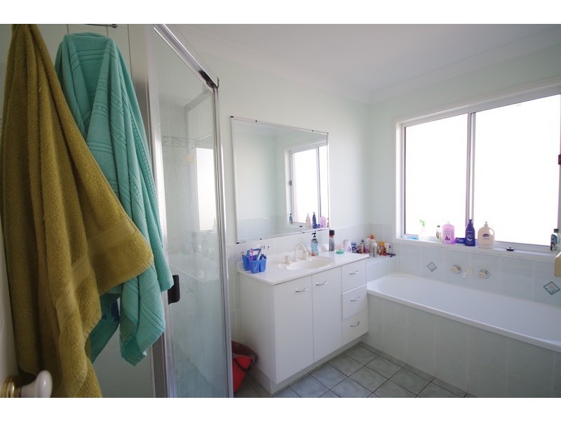 11 Scenic Crescent, Springfield QLD 4300