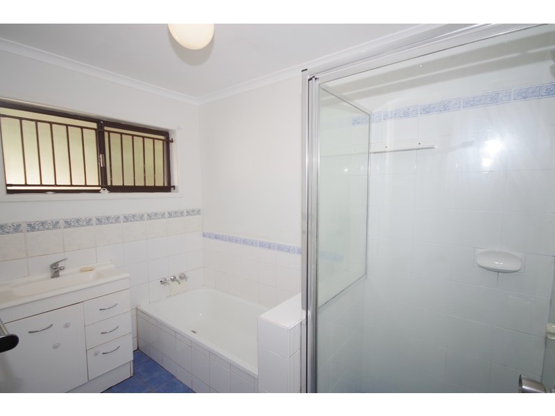 4 Hume Way, Redbank Plains QLD 4301