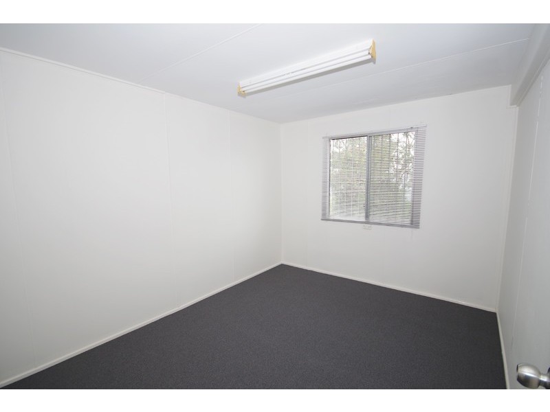 6 William Street, Blackstone QLD 4304