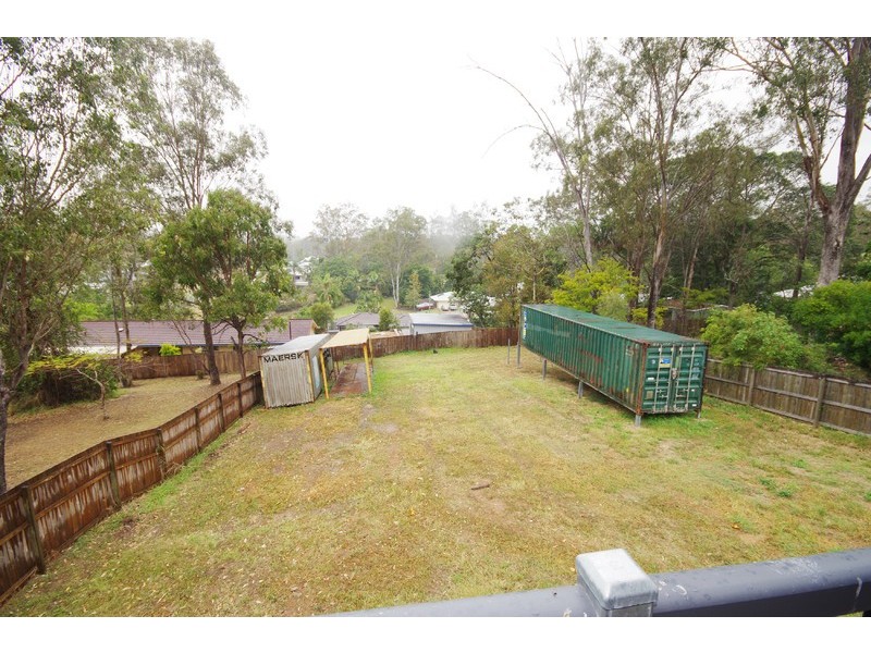 6 William Street, Blackstone QLD 4304