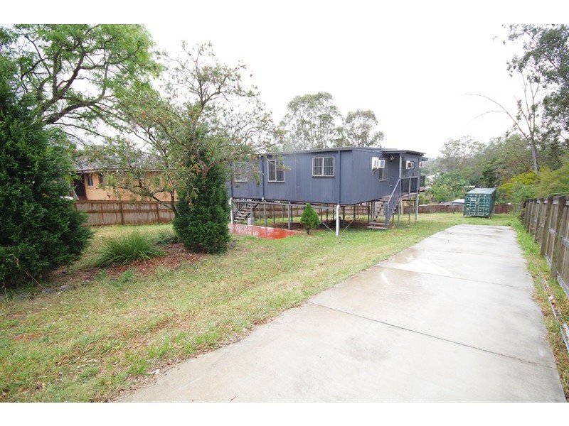 6 William Street, Blackstone QLD 4304