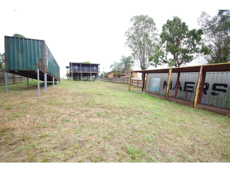 6 William Street, Blackstone QLD 4304