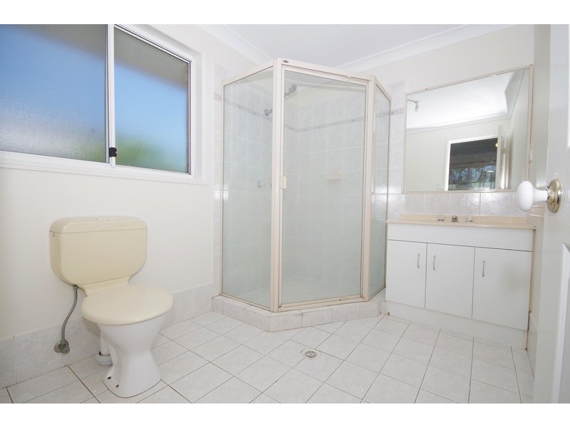 2 Vanessa Court, Camira QLD 4300